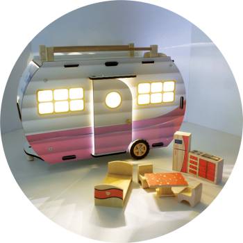 ÇG96 Ahşap Işıklı Oyuncak Karavan Pembe